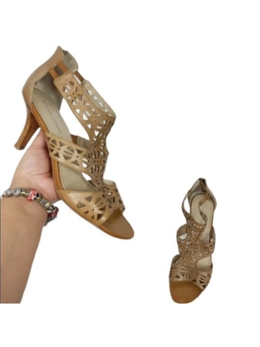 Adrianne Vittadini Cages Cut Out Peep Toe Heels 9M